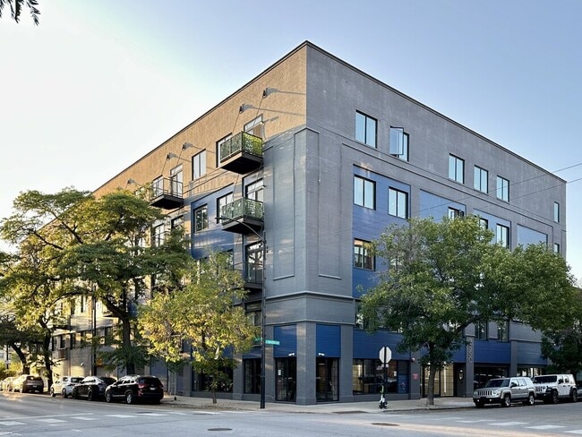 property at 2550 S Wabash Ave