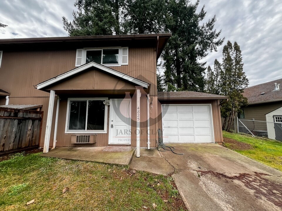 4825-4827 Skyline Rd S in Salem, OR - Building Photo