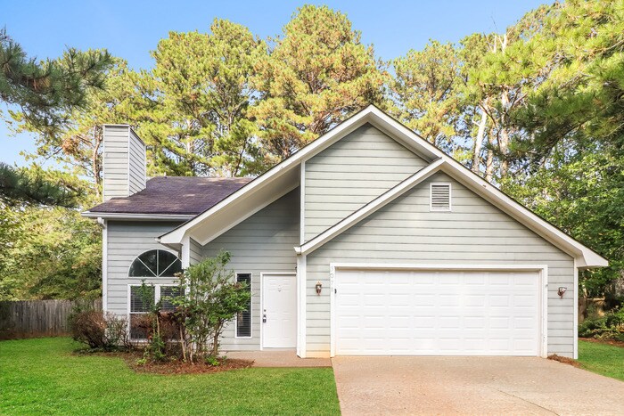 3078 Jessica Dr in Douglasville, GA - Building Photo