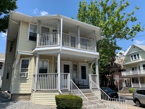 879 Broadway, Unit 2 in Somerville, MA - Building Photo - Building Photo