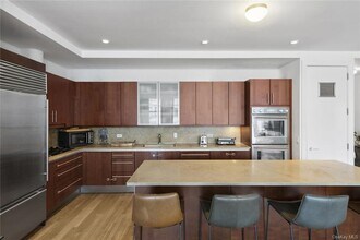 124 Hudson St-Unit -6B in New York, NY - Building Photo - Building Photo