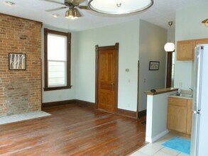 2667 Bellevue Ave-Unit -2667 2 in Cincinnati, OH - Building Photo - Building Photo