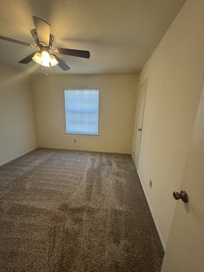 13906 Buckingham Dr in Tomball, TX - Building Photo - Building Photo