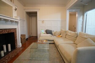 452 Park Dr in Boston, MA - Building Photo