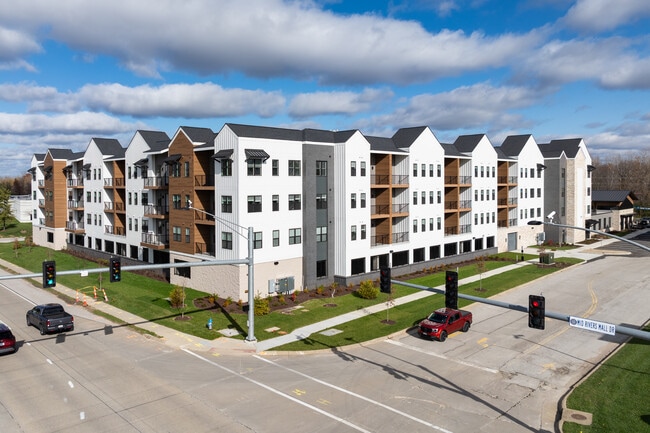 Timber Club in St. Peters, MO - Building Photo - Building Photo