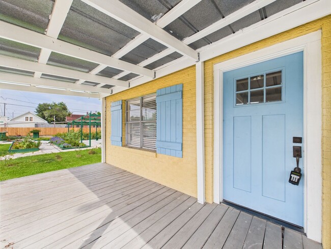 612 Lamar St in Lafayette, LA - Building Photo - Building Photo