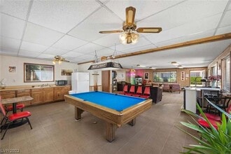 350 E Desert Inn Rd, Unit F104 in Las Vegas, NV - Building Photo - Building Photo