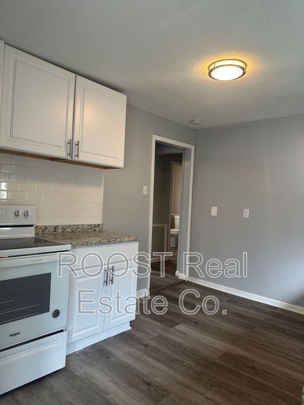 2864 E 10th Ave in Columbus, OH - Building Photo - Building Photo