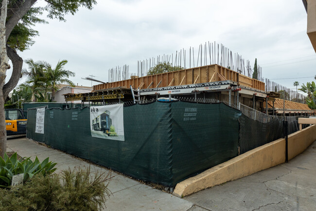 1227 N Formosa Ave in West Hollywood, CA - Building Photo - Building Photo