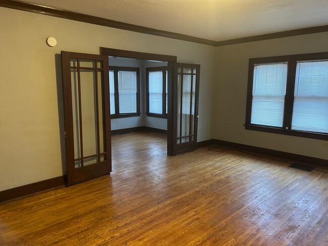 217 E 2nd St, Unit 1