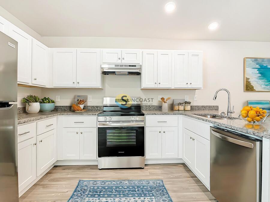 11048 Reims Ave in Englewood, FL - Building Photo