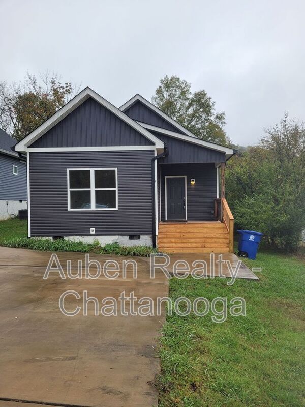 property at 3014 N Chamberlain Ave