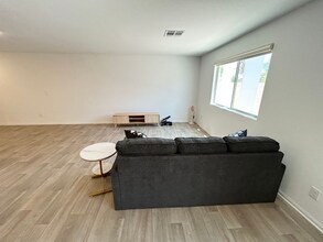 5676 Golden Orch St in Las Vegas, NV - Building Photo - Building Photo