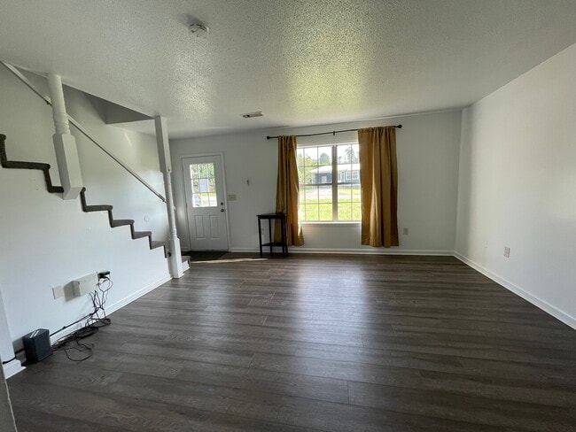property at 76 Glenbrook Dr
