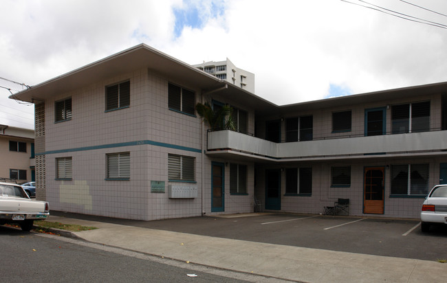 2620 Kaaha St in Honolulu, HI - Building Photo - Building Photo