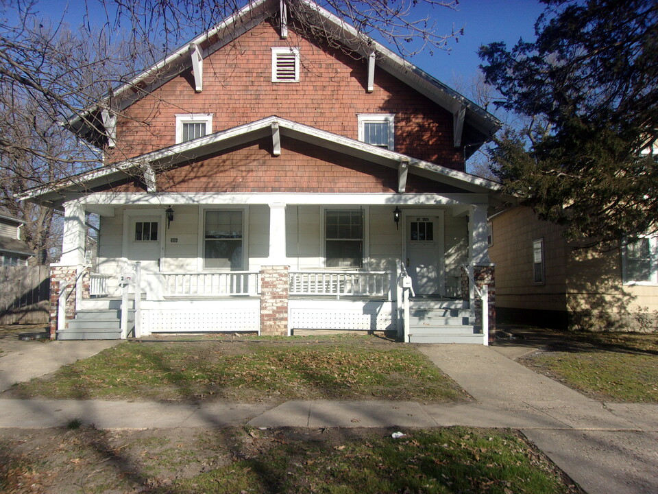 906 Mechanic St in Emporia, KS - Building Photo