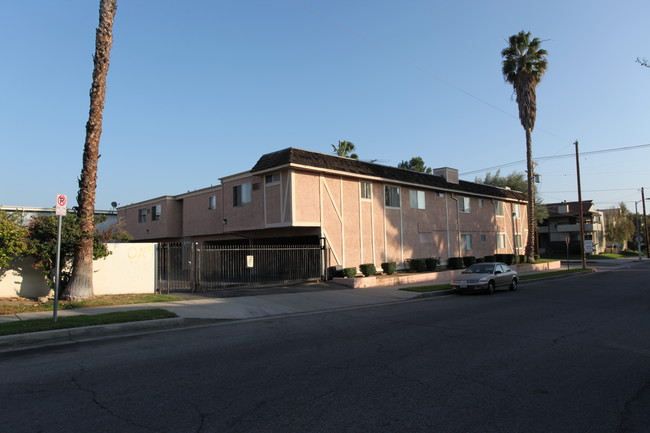 20957 Bryant St in Canoga Park, CA - Building Photo - Building Photo