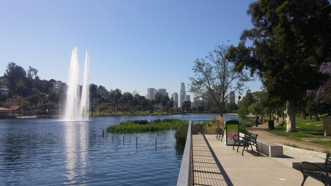 1828-1828 Montrose St in Los Angeles, CA - Building Photo - Building Photo