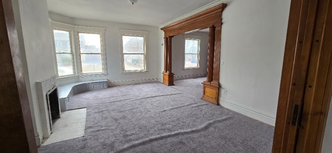 113 W Division St in Fond du Lac, WI - Building Photo - Building Photo