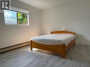 9580 Blundell Rd in Richmond, BC - Building Photo - Building Photo