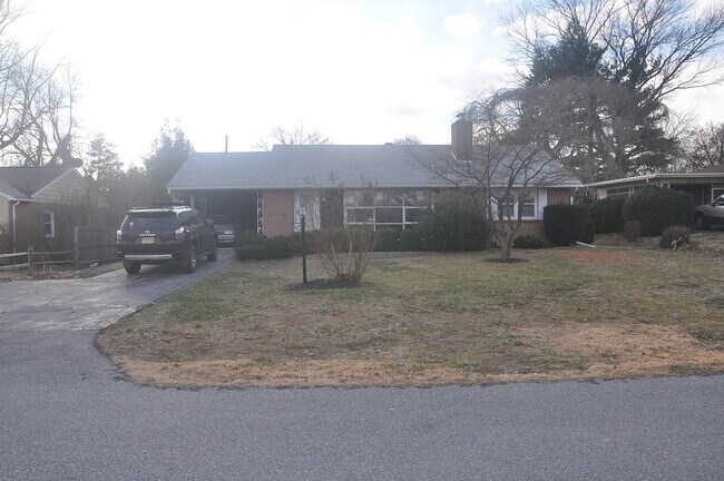 property at 18731 Rolling Rd