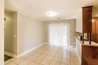 210 Elliott Dr in Ladson, SC - Building Photo - Building Photo