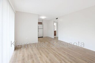 2304 Ringling Blvd in Sarasota, FL - Building Photo - Building Photo