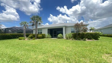 17893 Wayside Bnd in Punta Gorda, FL - Building Photo - Building Photo