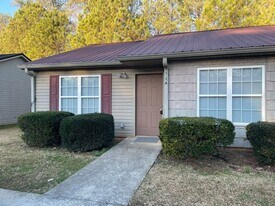 315 Avalon Dr in Carrollton, GA - Building Photo