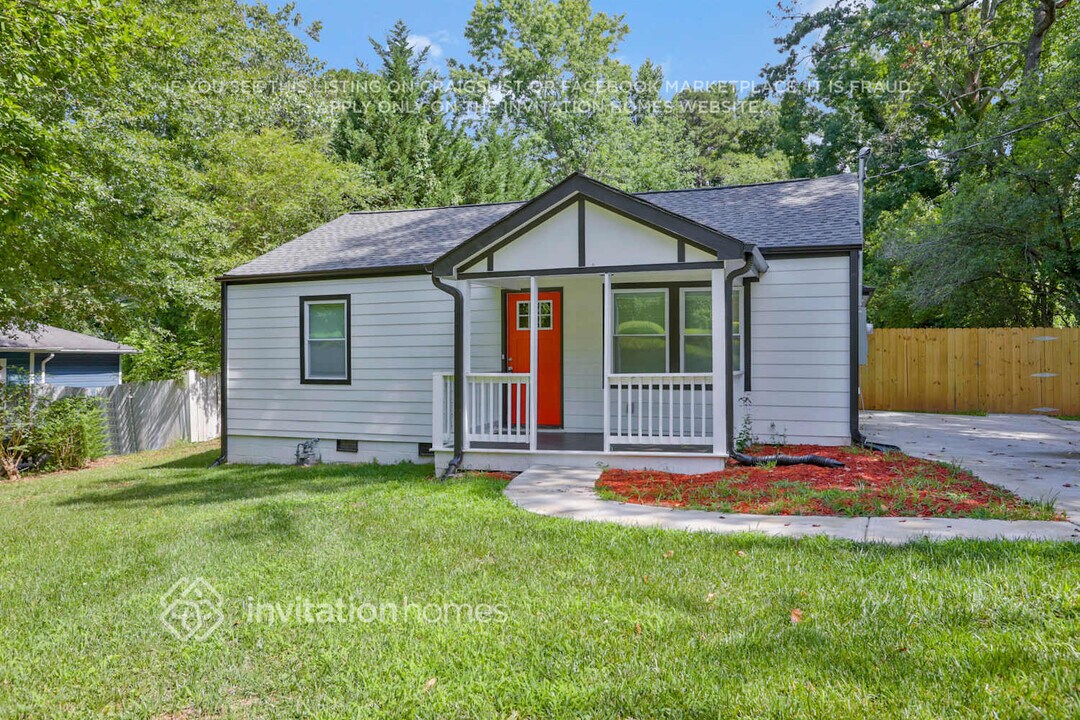 2731 Oldknow Dr NW in Atlanta, GA - Building Photo
