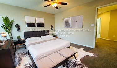 9467 N Baltimore Ave in Kansas City, MO - Foto de edificio - Building Photo