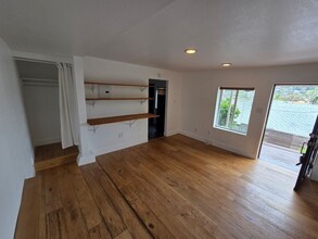 1350 Echo Park Ave in Los Angeles, CA - Building Photo - Building Photo