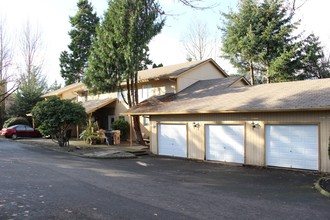 Tualatin 4-Plex in Tualatin, OR - Foto de edificio - Building Photo