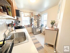 DRIGGS AVENUE, Unit 3 in Brooklyn, NY - Foto de edificio - Building Photo