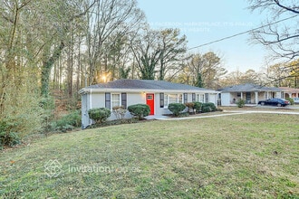 3656 Bolfair Dr NW in Atlanta, GA - Foto de edificio - Building Photo