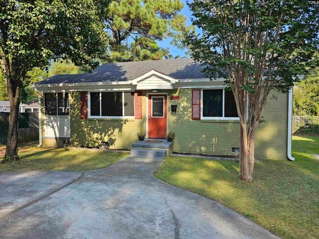 property at 802 Kilbourne Rd