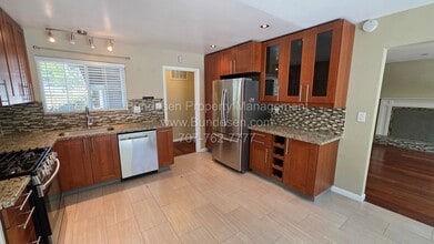 1726 Vallejo St in Santa Rosa, CA - Building Photo - Building Photo