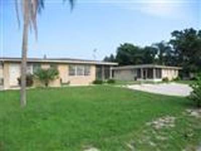 4908 Viceroy Ct in Cape Coral, FL - Building Photo