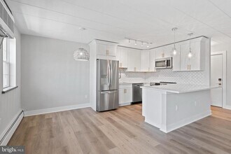 100 Windermere Ave-Unit -204 in Wayne, PA - Building Photo - Building Photo