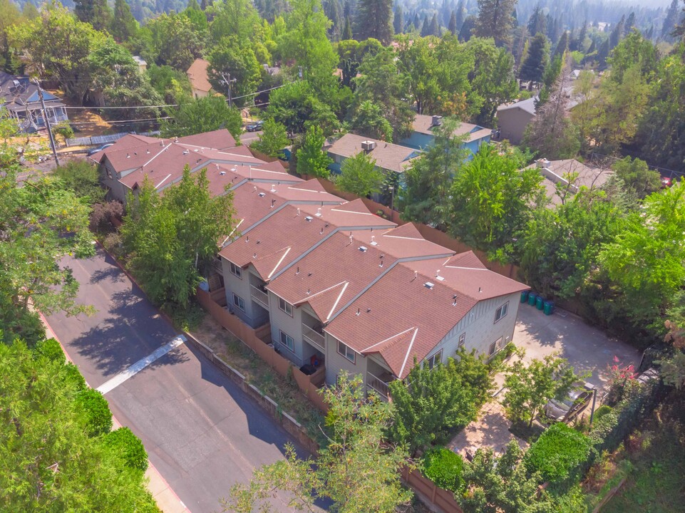 342 Pleasant St in Grass Valley, CA - Building Photo