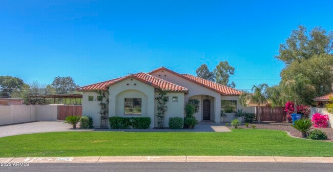 property at 2617 E Captain Dreyfus Ave