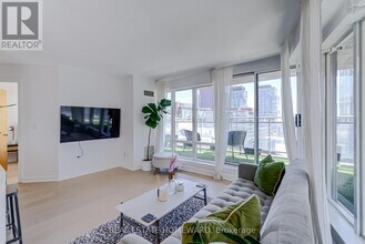 255 Richmond St E in Toronto, ON - Building Photo - Building Photo