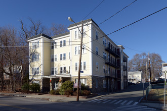 47 Chapel St in Norwood, MA - Foto de edificio - Building Photo