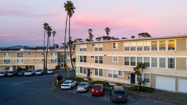 Westlake Apartments in Daly City, CA - Building Photo - Building Photo