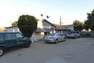 614 Eton Pl in Anaheim, CA - Building Photo