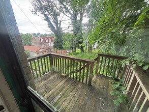 1324 W Sycamore St in Pittsburgh, PA - Building Photo - Building Photo