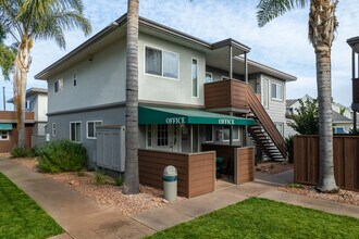 Somerset Place Apartments in Mountain View, CA - Foto de edificio - Building Photo