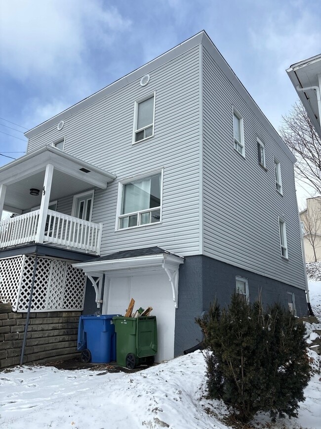 property at 49 Rue Bellevue