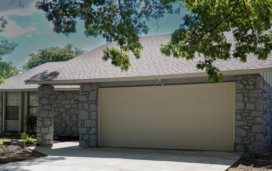 6730 S Quincy Ave in Tulsa, OK - Building Photo