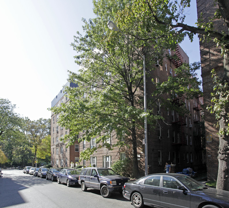 The Berkeley in Forest Hills, NY - Building Photo